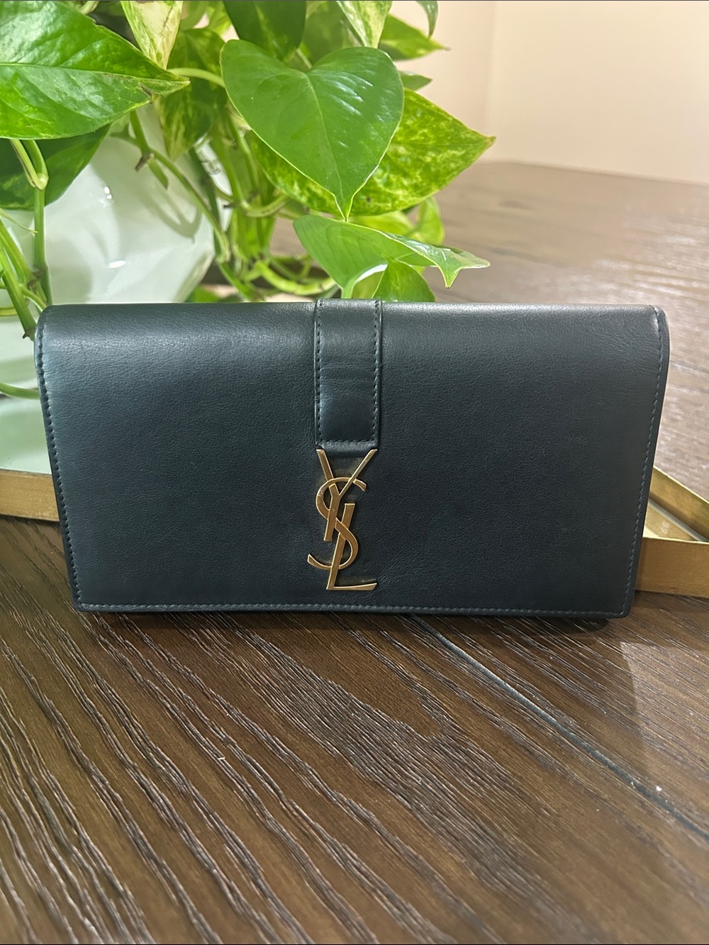 Saint Laurent Cassandra Large Flap Wallet - Picture 3 of 9